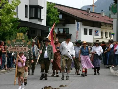 Waidring 2009 - Historischer Umzug Bild 1